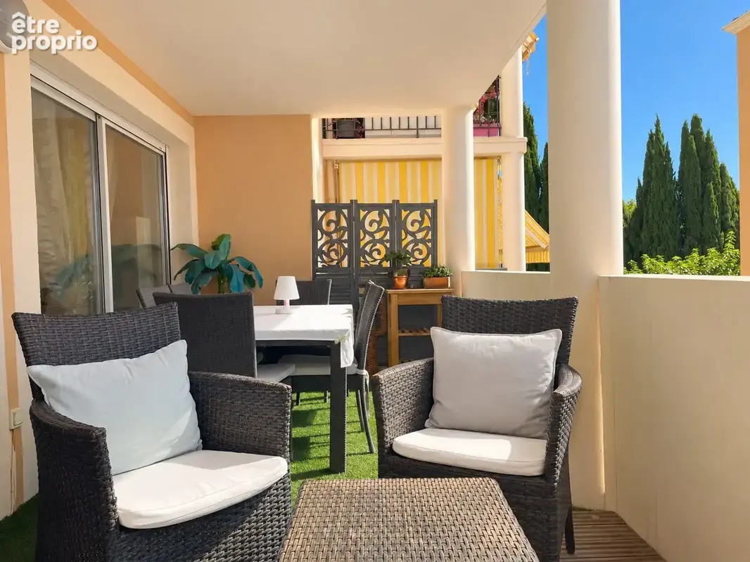 Appartement 4 pièces 95 m² à vendre à Hyeres (83400) - photo 2