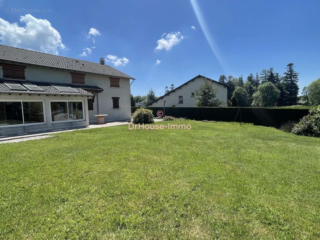 Maison à SAINT-AGREVE