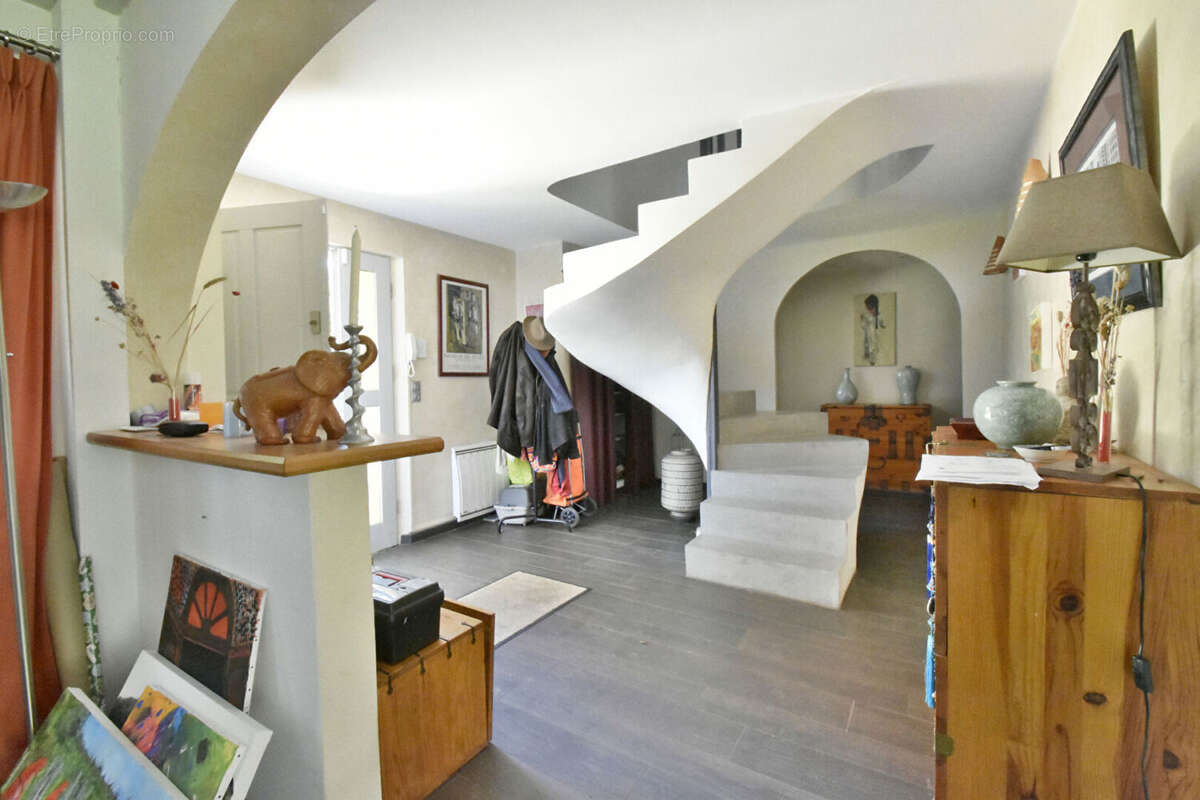 Maison à SAINT-REMY-L'HONORE