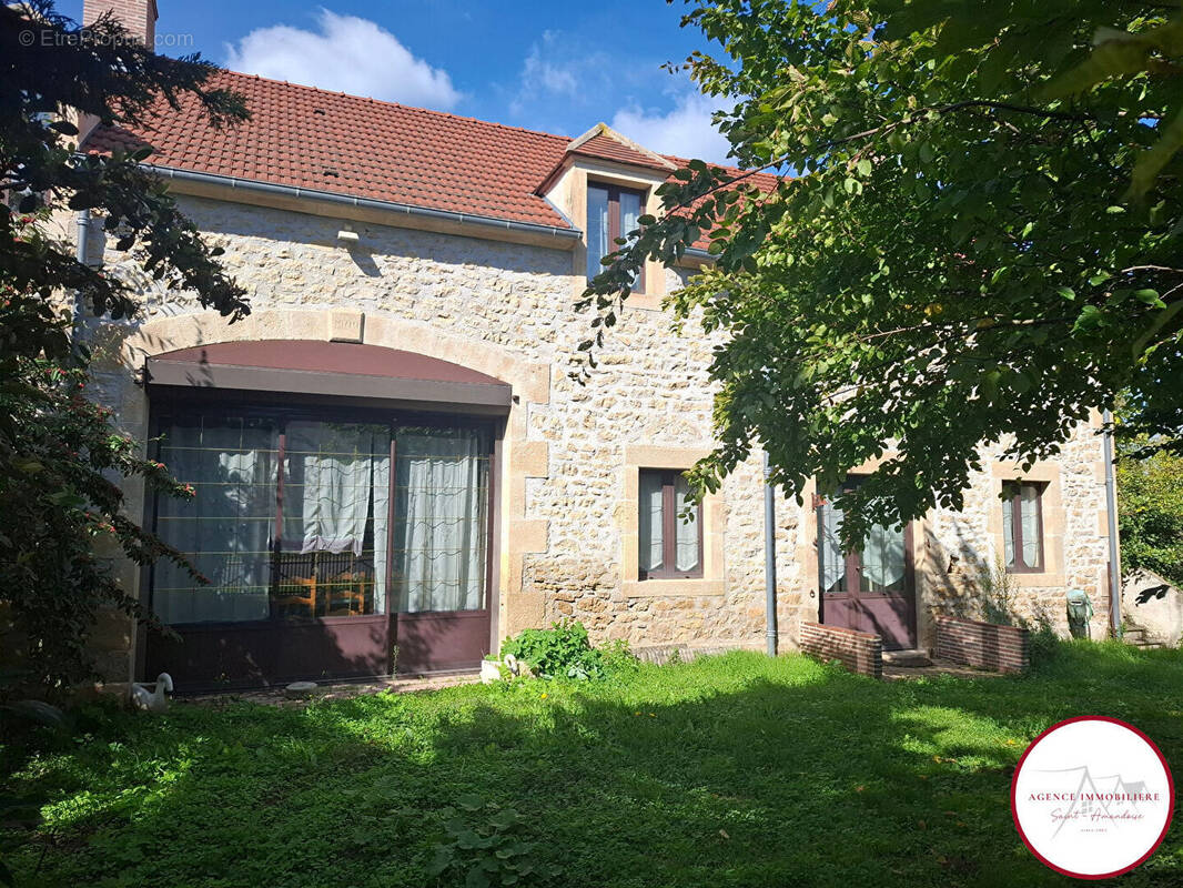 Maison à COUST