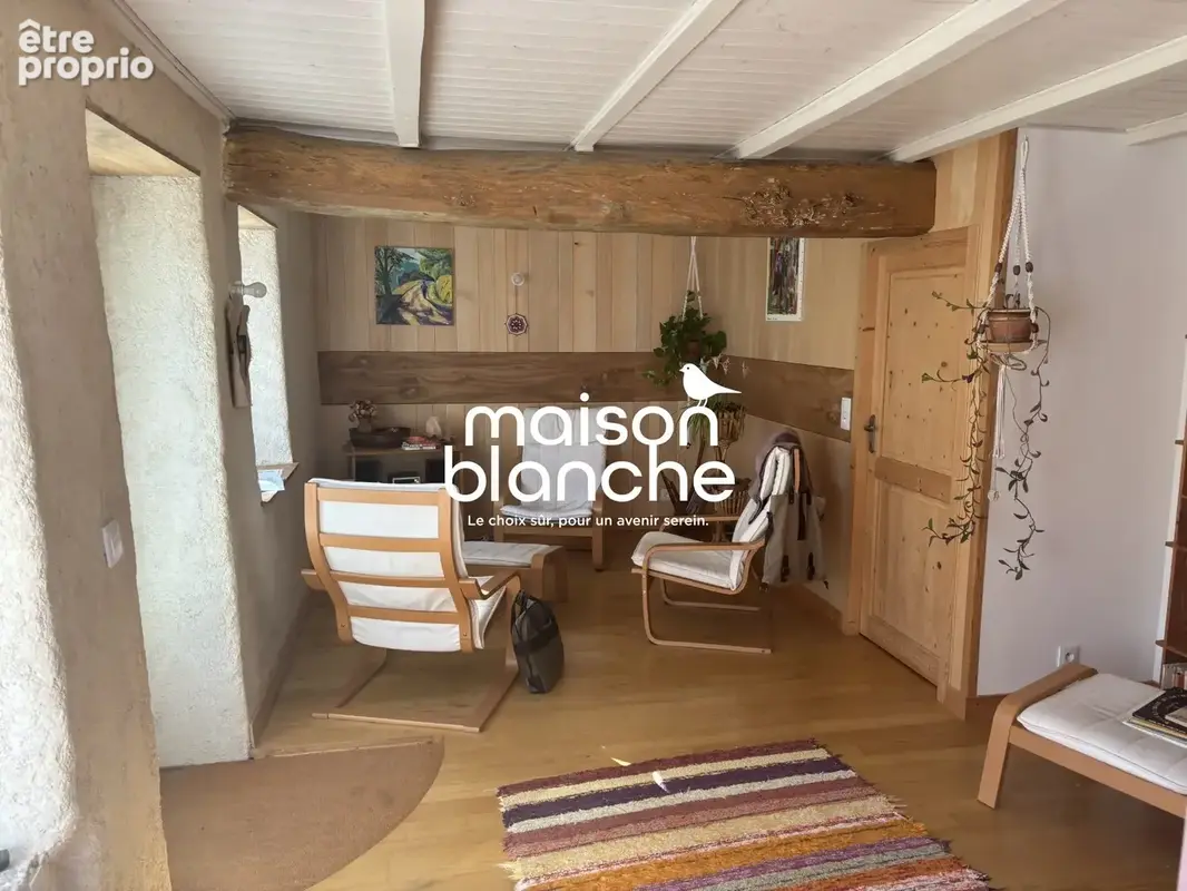 Maison 8 pièces 185 m² à vendre à Saint-Saturnin-Du-Bois (17700) - photo 5