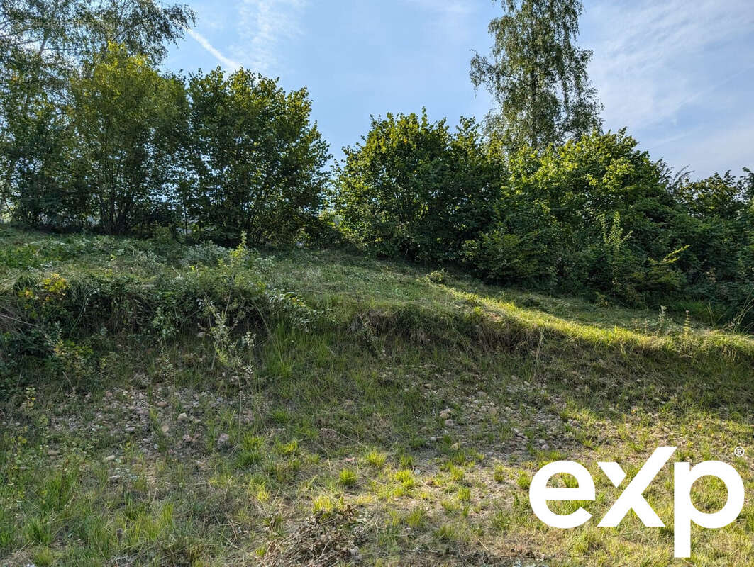 Terrain à MARCIEUX
