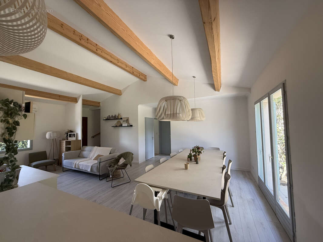 Maison à LA CALMETTE