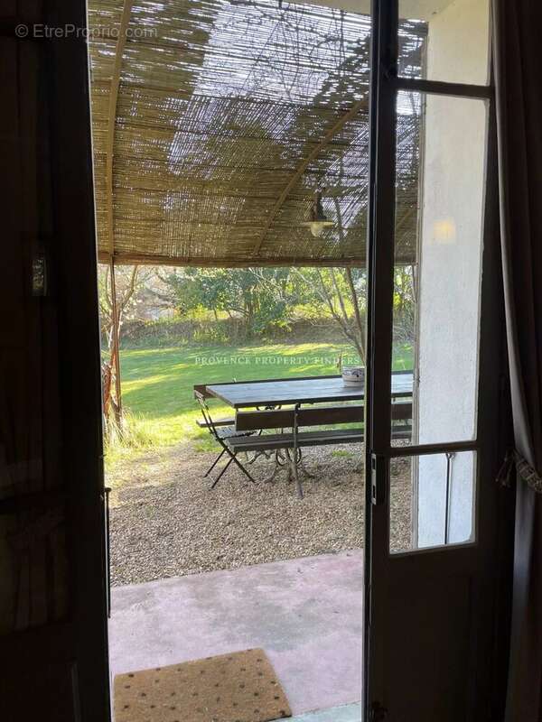 Maison à VILLECROZE