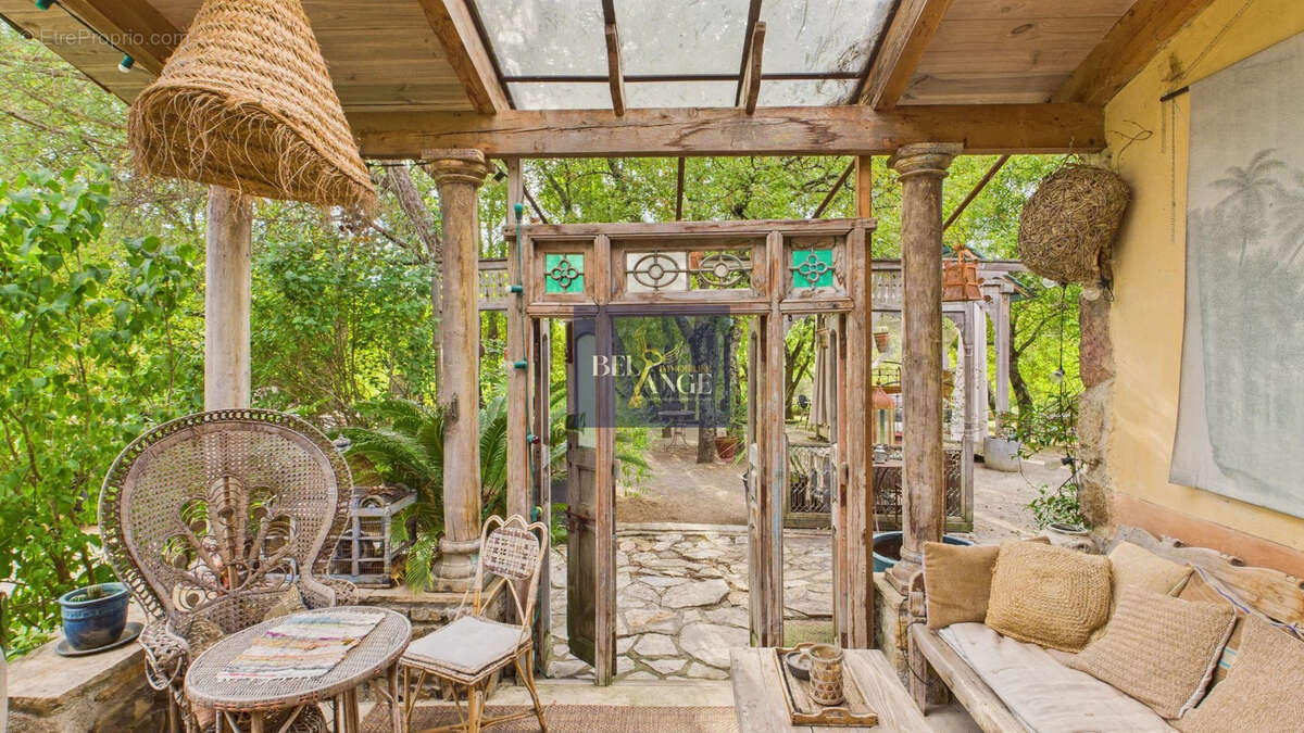 Maison à SAINT-ANDRE-DE-CRUZIERES