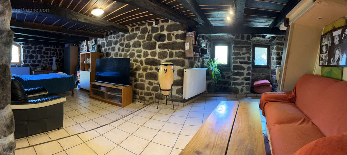 Maison à MONTPEZAT-SOUS-BAUZON