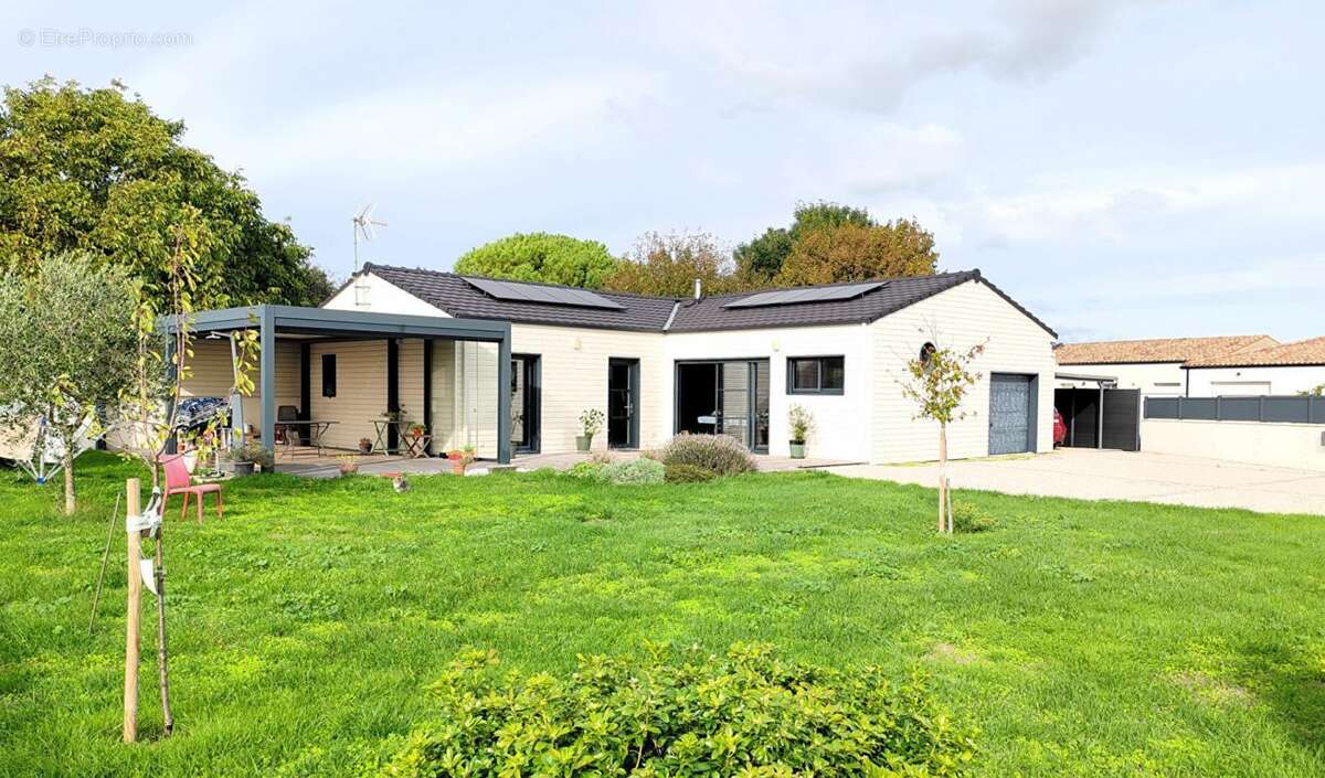 Maison à SAINT-CHRISTOPHE