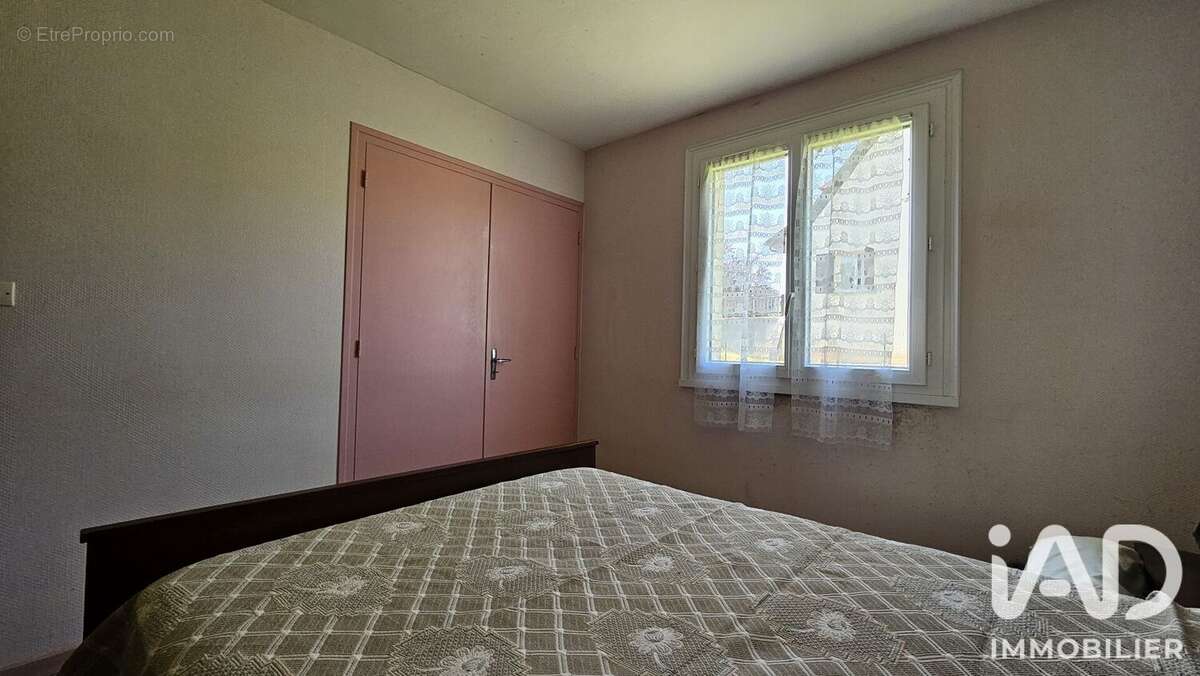 Maison 98 m² à Saint-Etienne-De-Maurs  - photo 8