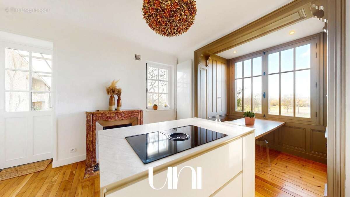 Maison à FLEURY-SUR-ORNE