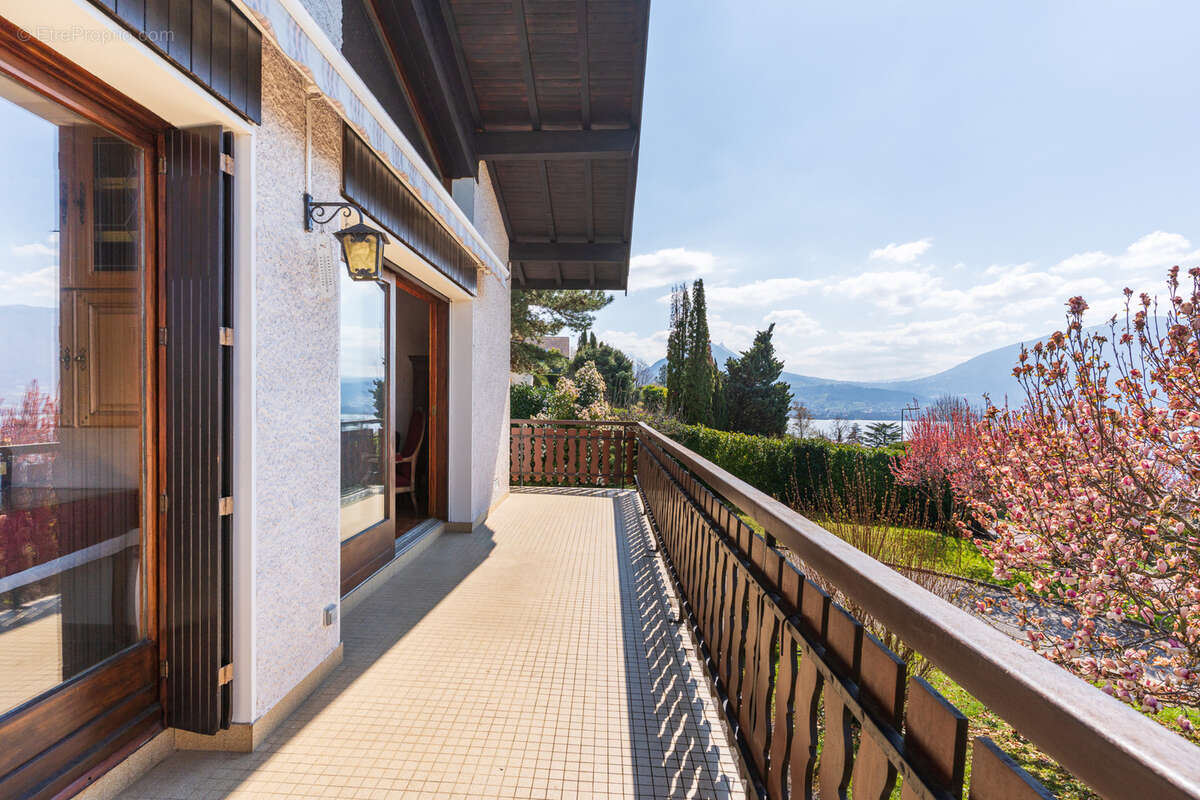 Maison à VEYRIER-DU-LAC