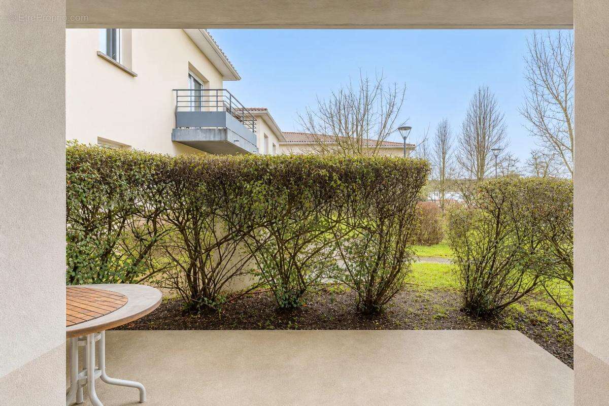 Luminosité et confort pour ce T2 moderne - photo 9