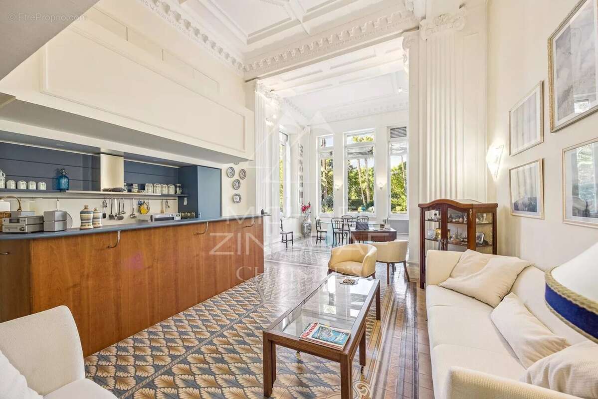 Appartement à BEAULIEU-SUR-MER