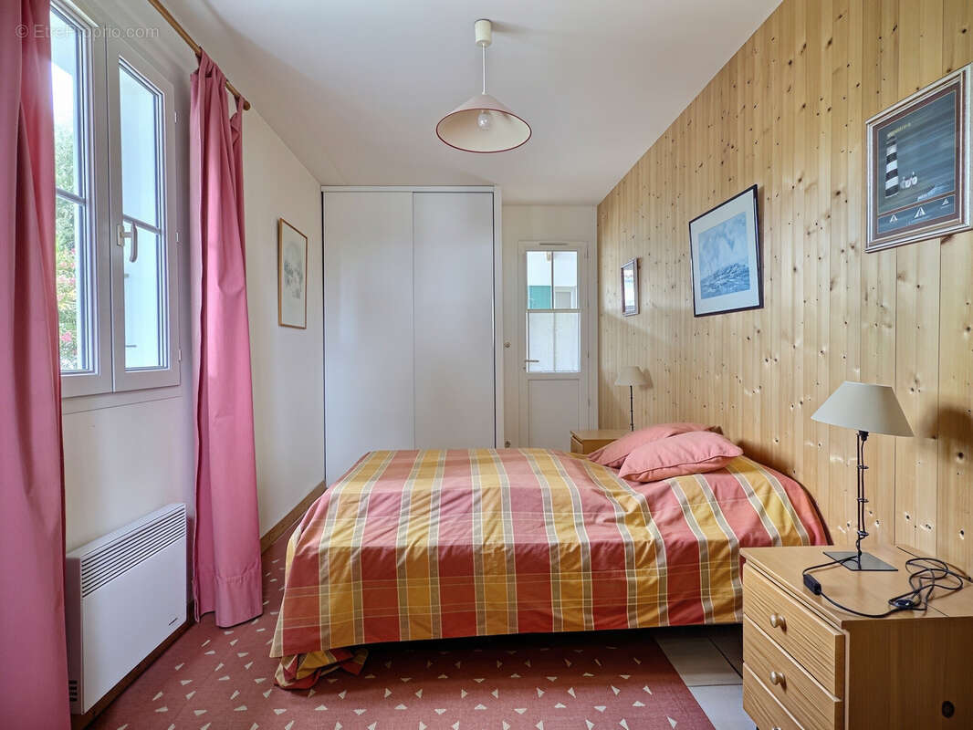 Maison plein cœur du village de Loix - photo 15