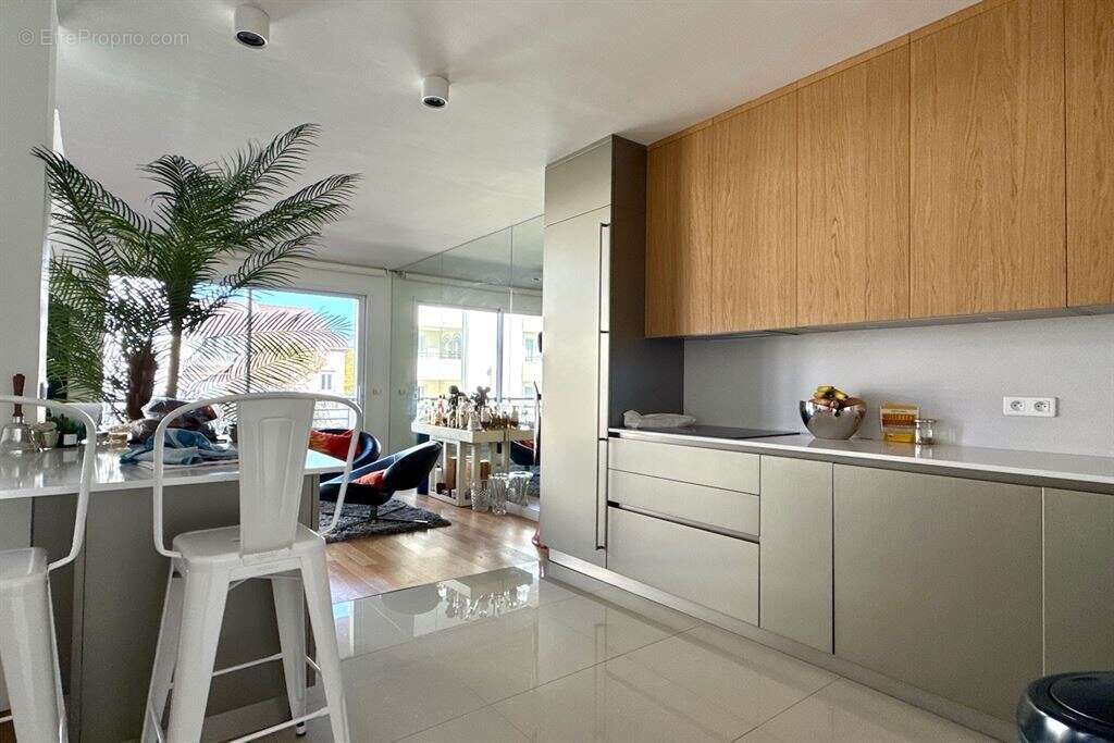 Maison à ISSY-LES-MOULINEAUX