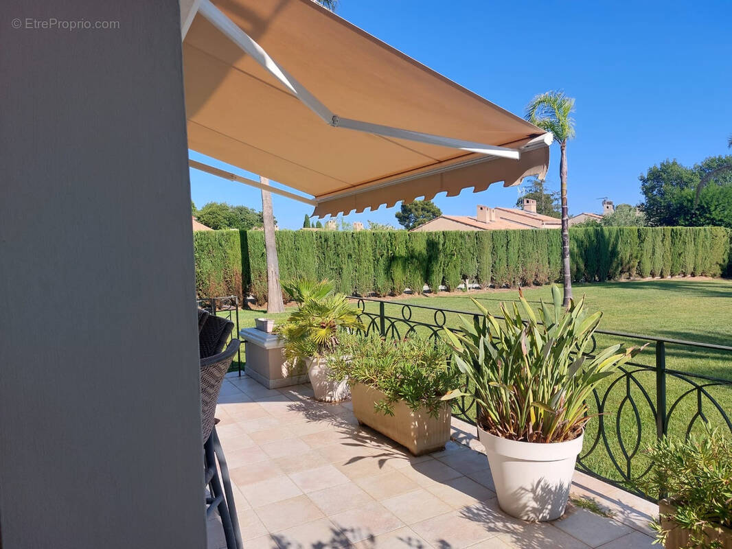 Appartement à HYERES