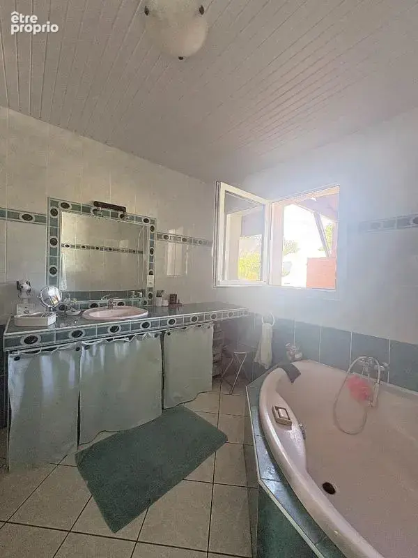 NOZAY -Maison familiale avec un grand terrain - photo 12