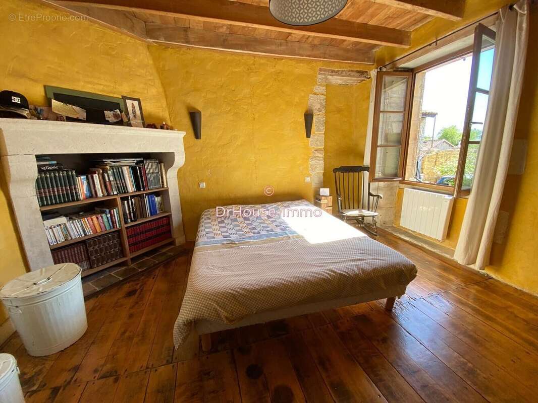 Maison à VENTOUSE