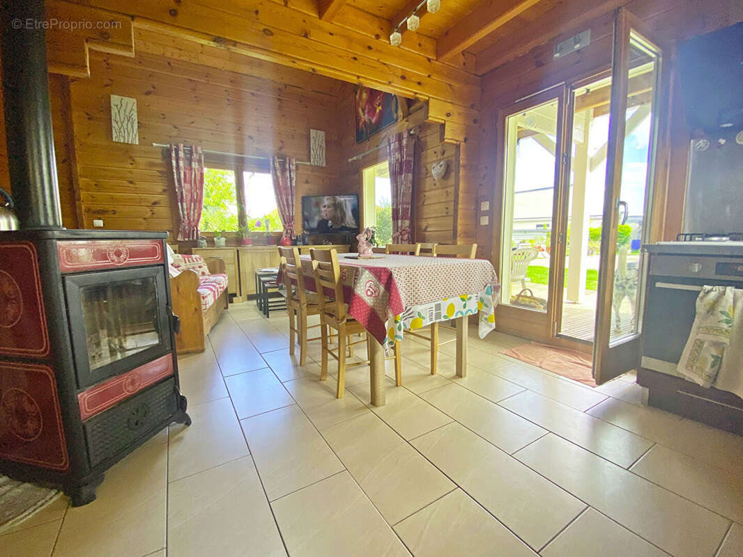 Maison à LEROUVILLE