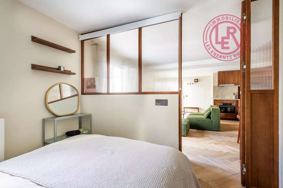 Appartement à PARIS-10E