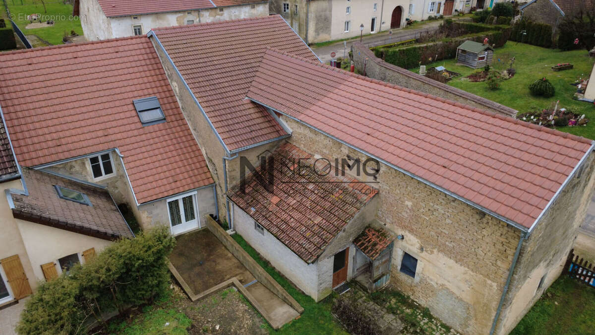 Maison à ROUVRES-LA-CHETIVE