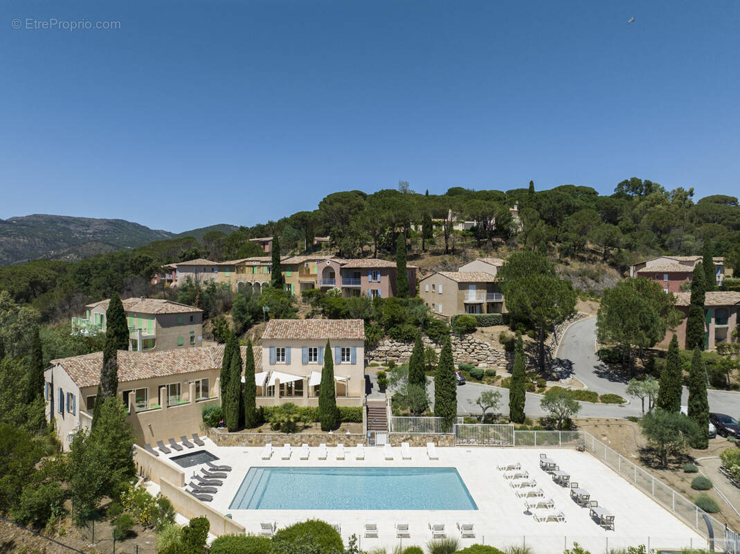 Appartement à GRIMAUD