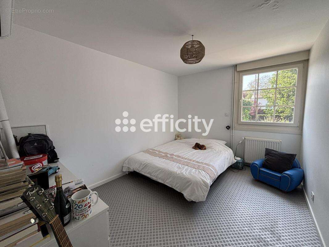 Maison 243 m² à Fontenay-Le-Comte  - photo 24