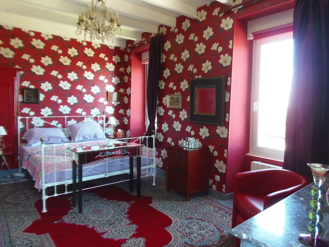 Maison à SAINT-THOMAS-DE-CONAC