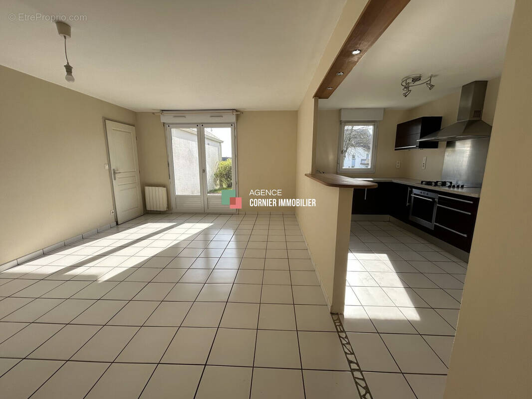 Salon/séjour - Appartement à LA BOUEXIERE