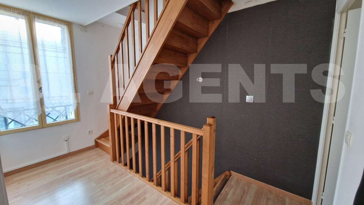 20251018_163959 - Maison à BRAY-SUR-SEINE