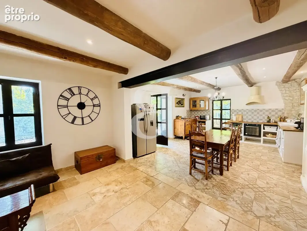Maison 5 pièces 211 m² à vendre à Verquieres (13670) - photo 8