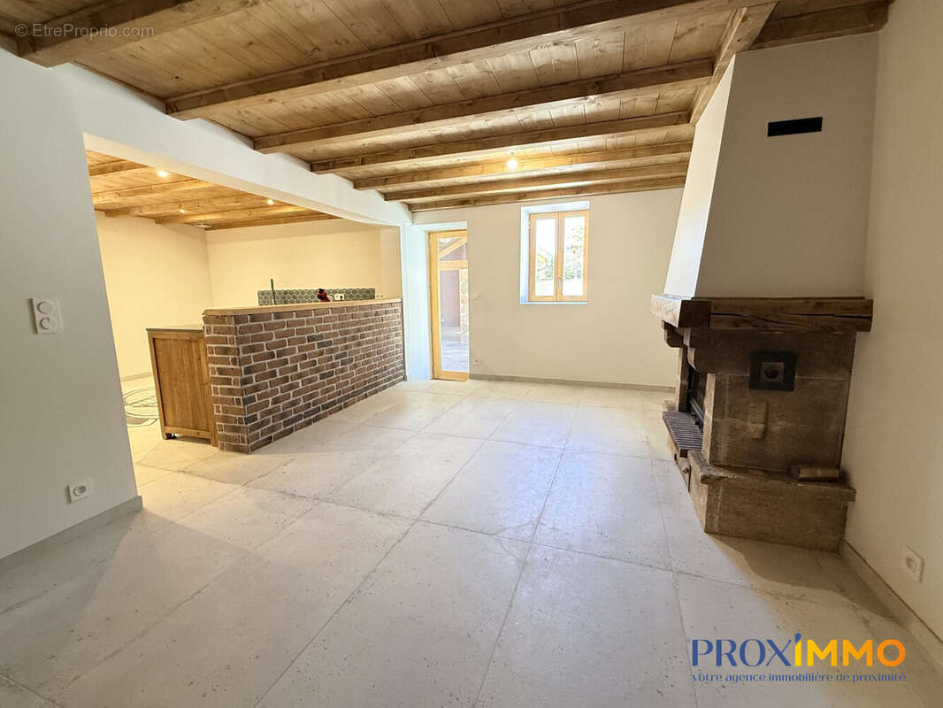 Maison 117 m² à Pommiers-La-Placette  - photo 4
