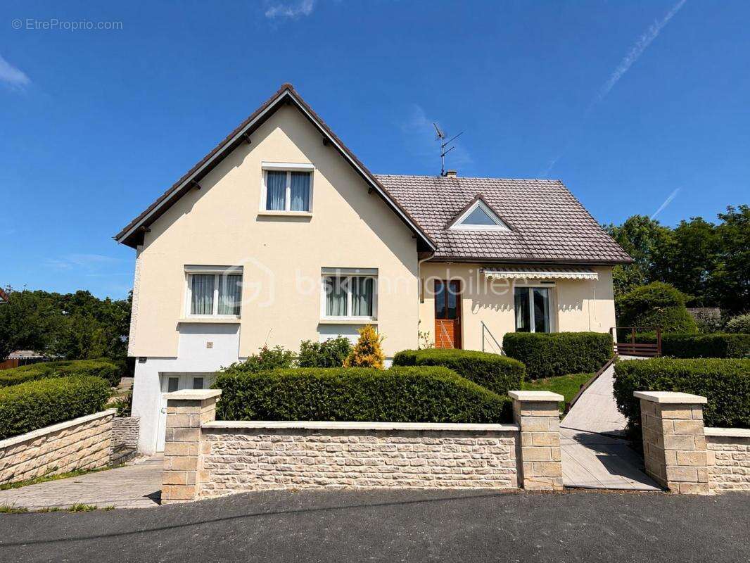 Maison familiale 6 chambres avec grand terrain – 15 min de Caen - photo 2