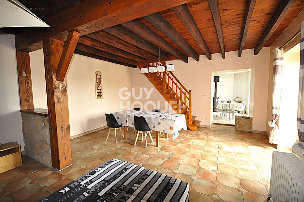 Maison à Aveize de 128 m2 sur une parcelle de 980 m² - photo 6