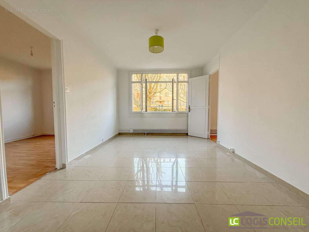 Appartement à CHATILLON