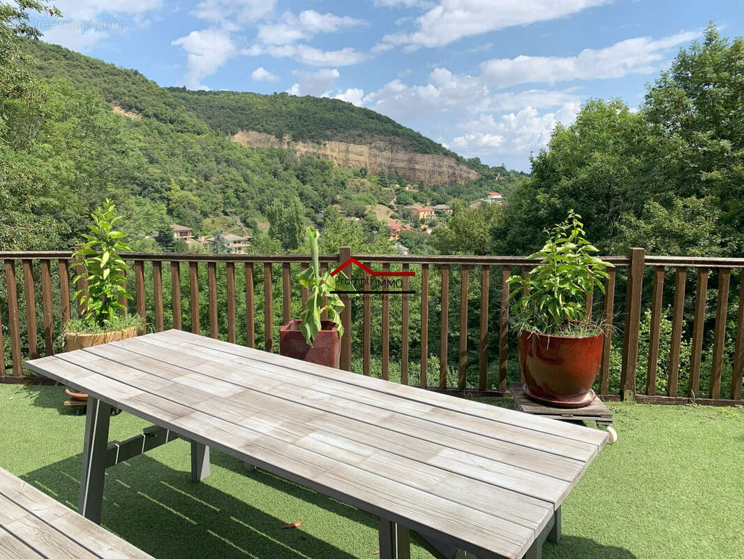 Maison à COUZON-AU-MONT-D&#039;OR