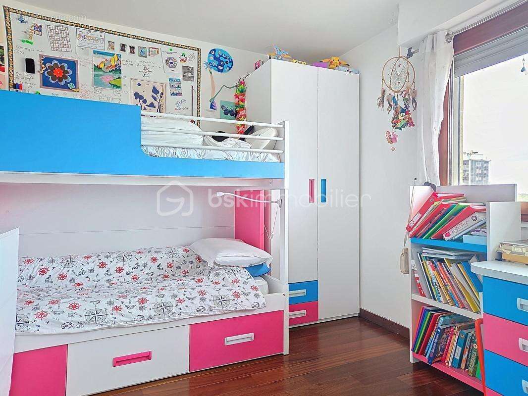 Appartement à NANTERRE