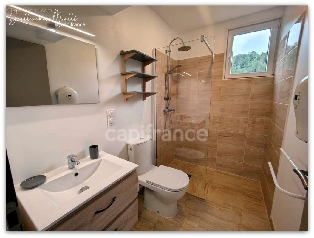 Maison à vendre 4 pièces pour 80m² rénovée et meublée à LAMALOU LES BAINS - photo 4