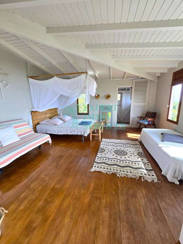 Maison à CAPESTERRE-DE-MARIE-GALANTE