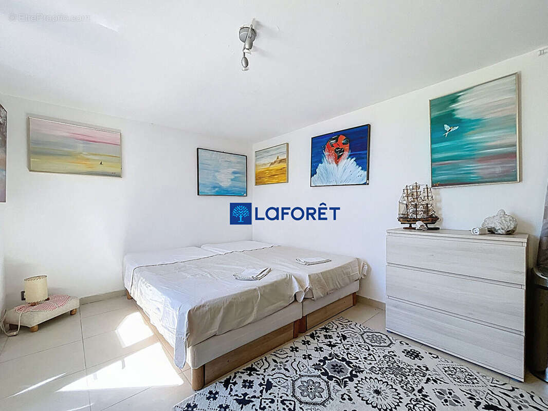 Maison à CARQUEIRANNE