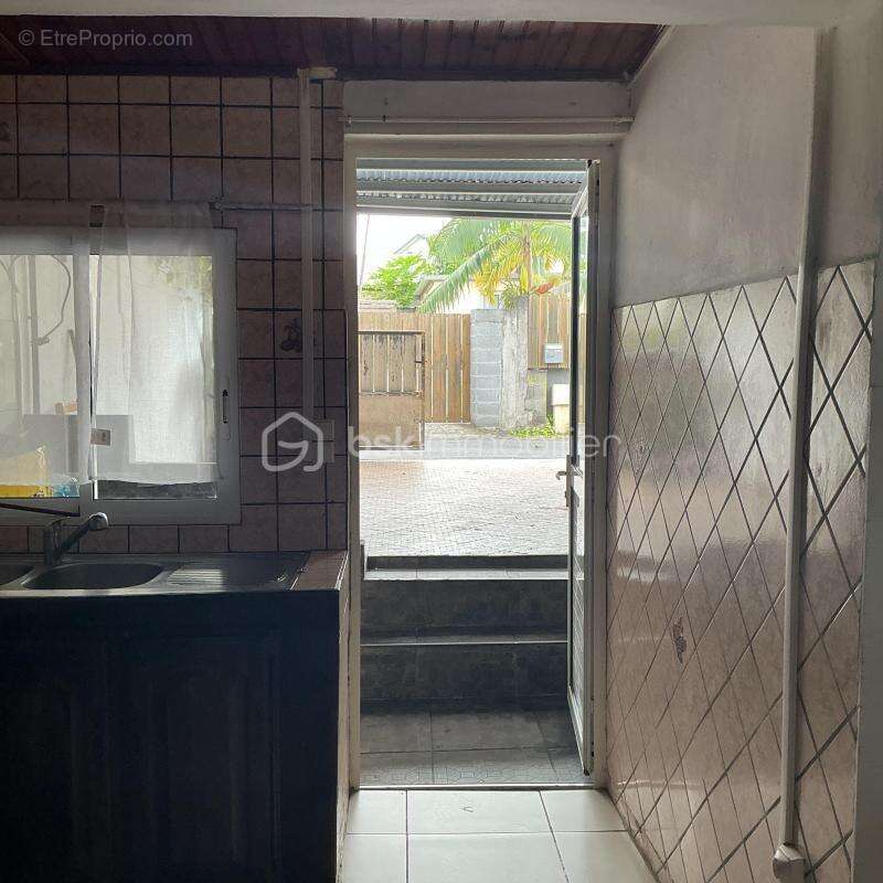 Maison sur le Tampon au 14 ème - photo 11