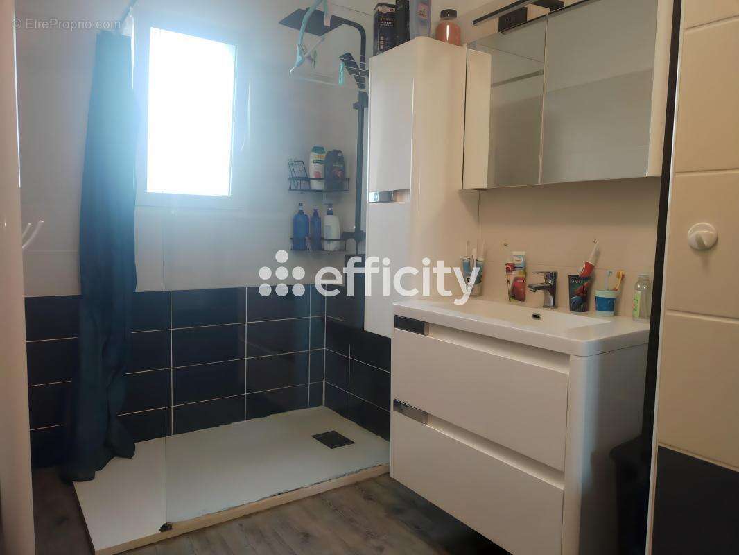 Maison 111 m² à Joganville  - photo 7