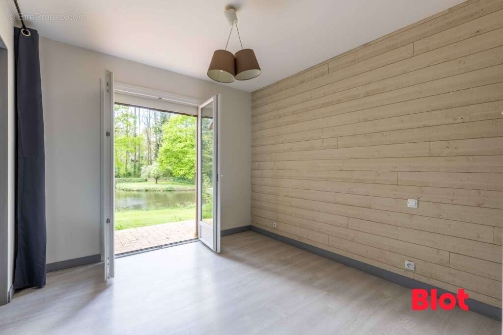 Maison à SAINT-MEDARD-SUR-ILLE