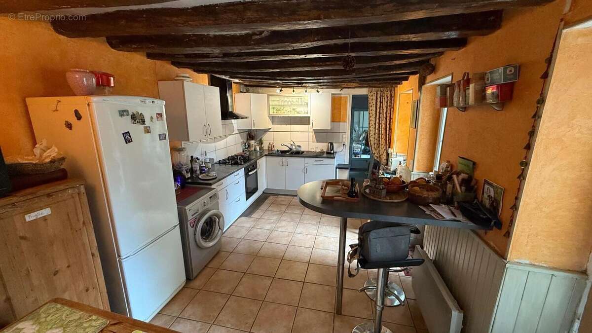 Maison 111 m² à Courcelles  - photo 9