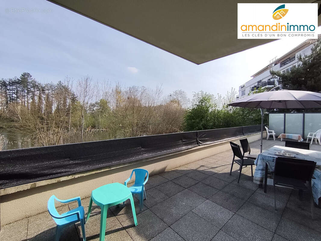 Appartement à SAVIGNY-LE-TEMPLE