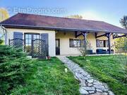 Maison à SAINT-SULPICE-LES-FEUILLES