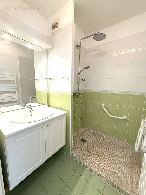 Appartement à SAINT-MAXIMIN-LA-SAINTE-BAUME