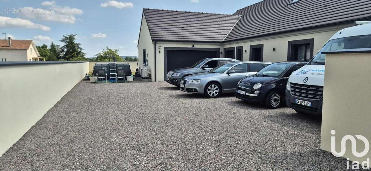 Photo 2 - Maison à COURTOIS-SUR-YONNE