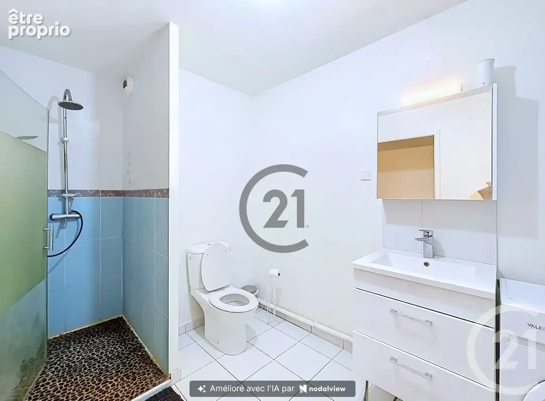 Appartement 2 pièces 45 m² à vendre à Saint-Julien-Les-Villas (10800) - photo 5