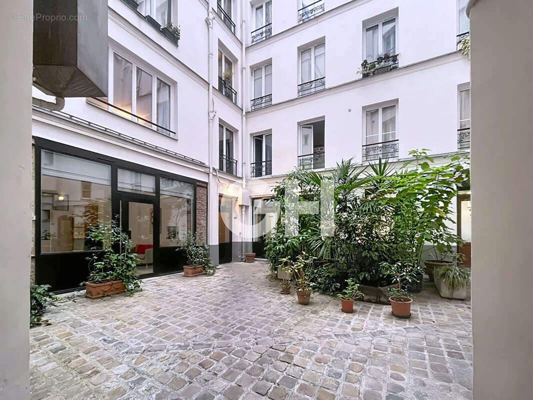 Appartement à PARIS-11E