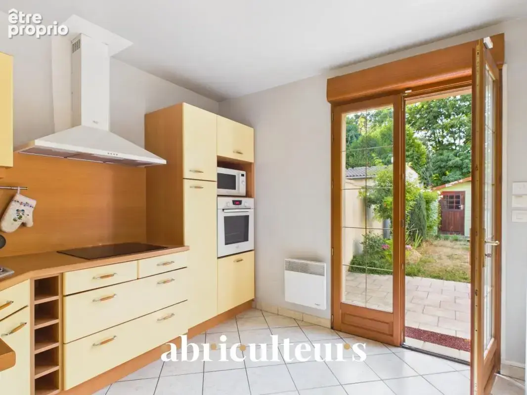 Maison familiale de 107 m² avec jardin et terrasse - Versailles Porchefontaine (78000) - photo 11